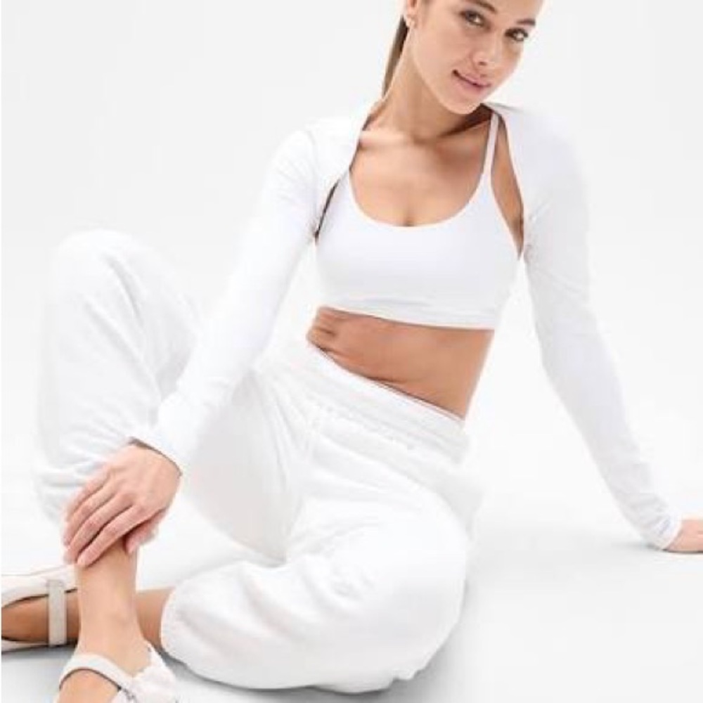 Athleta Transcend Shrug S